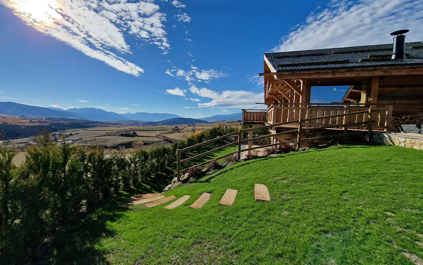 Chalet luxueux et confortable avec jardin arboré et clos